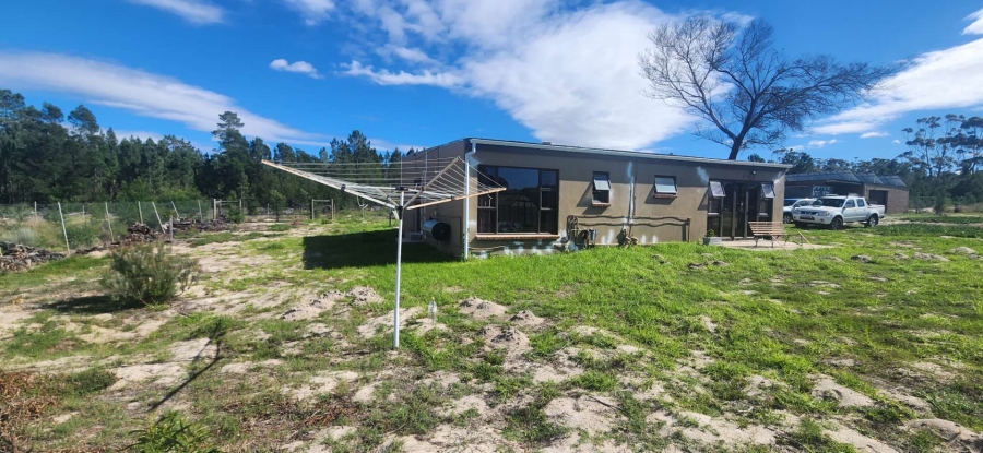 2 Bedroom Property for Sale in Albertinia Western Cape